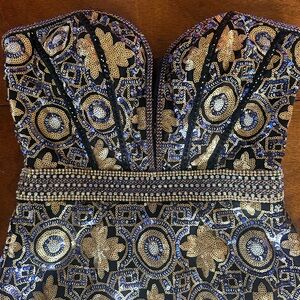 Ellie Wilde Gold & Black Sequin Cutout Strapless Prom Dress Size 2 Homecoming